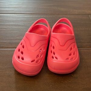 Wonder Nation Toddler Water Shoes